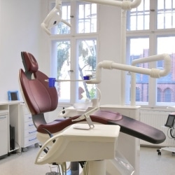 Zahnarzt in Berlin Lichtenberg für Wurzelkanalbehandlung
